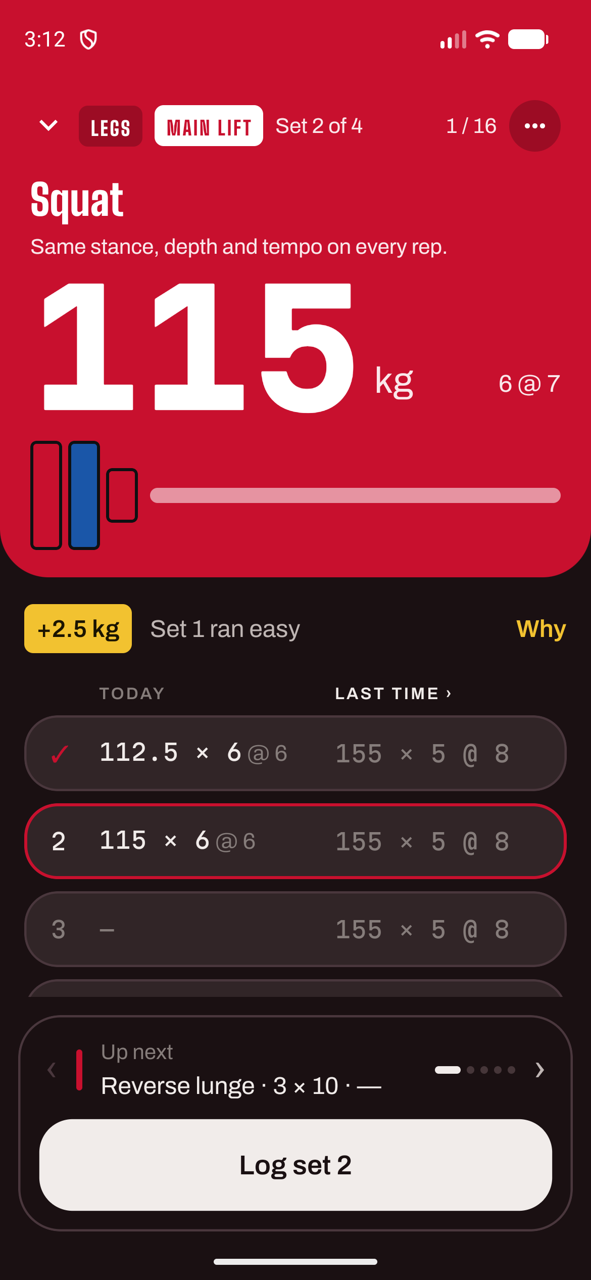 A squat set rated easy: the next set has moved up 2.5 kg, with a chip saying why.
